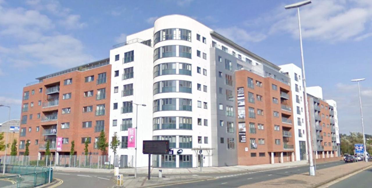 Ground Floor 2 Bedroom Apartment W Parking Sleep Up To 6 In L3 Liverpool Exterior photo